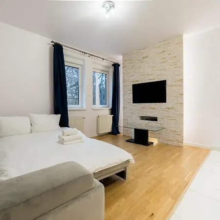 Urban Serenity Wilda By Bookinghost Apartment