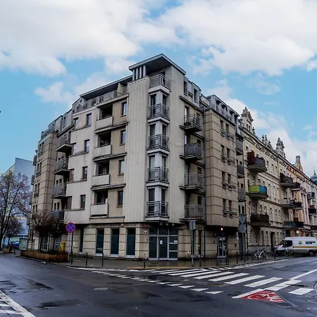 Urban Serenity Wilda By Bookinghost Apartment